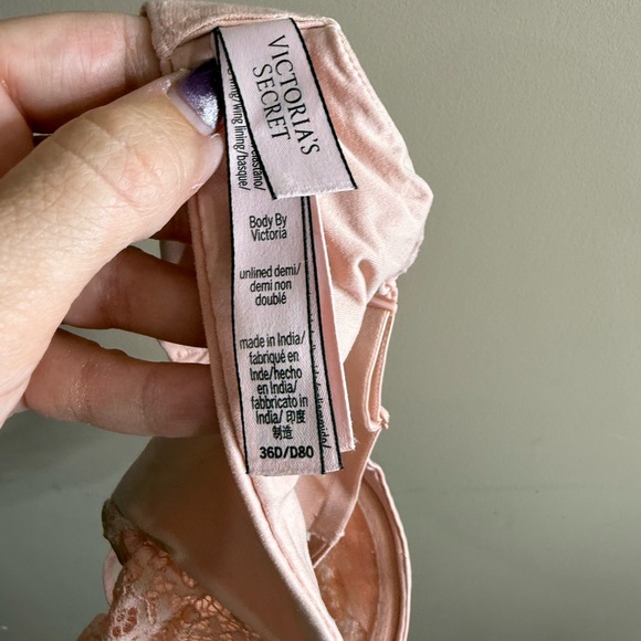Victoria's Secret Blush Lace Bra unlined Demi size 36d - Picture 7 of 8